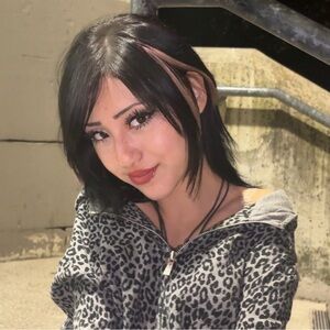 Meet your Posher, Camila